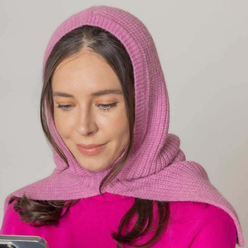 • Solid Color Snood Hat